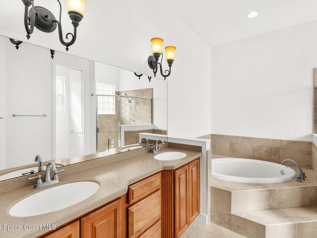 4034 Waterloo Place, Suntree, FL 32940