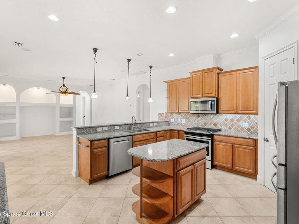 4034 Waterloo Place, Suntree, FL 32940