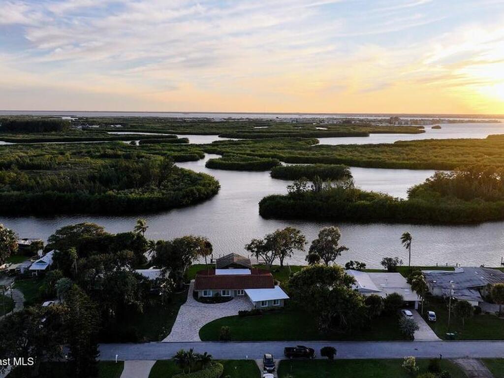 778 Nassau Road, Cocoa Beach, FL 32931