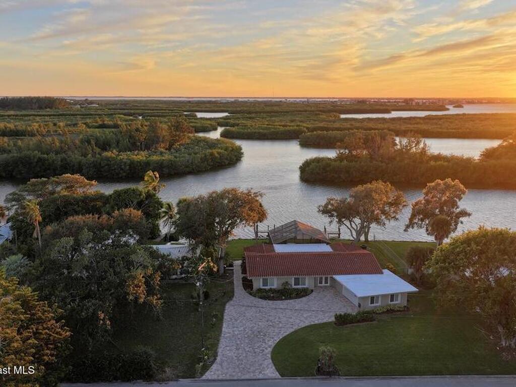 778 Nassau Road, Cocoa Beach, FL 32931