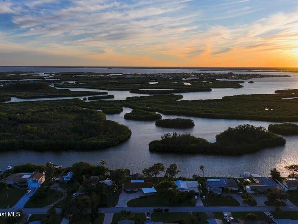 778 Nassau Road, Cocoa Beach, FL 32931