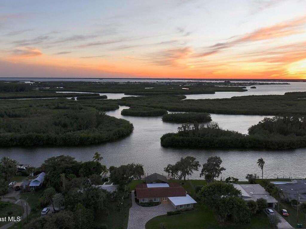 778 Nassau Road, Cocoa Beach, FL 32931