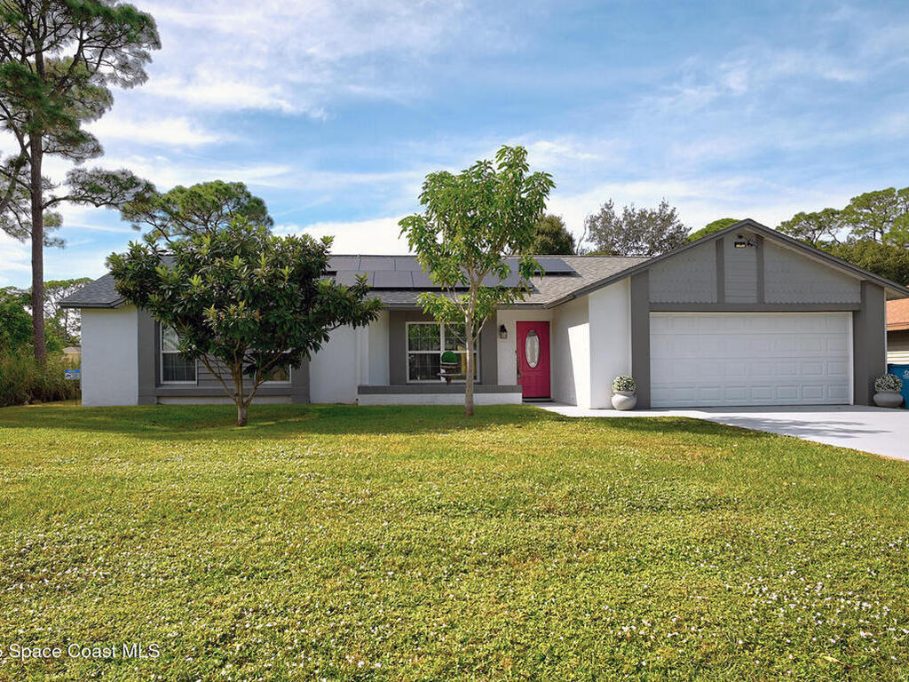 543 Americana Boulevard, Palm Bay, FL 32907