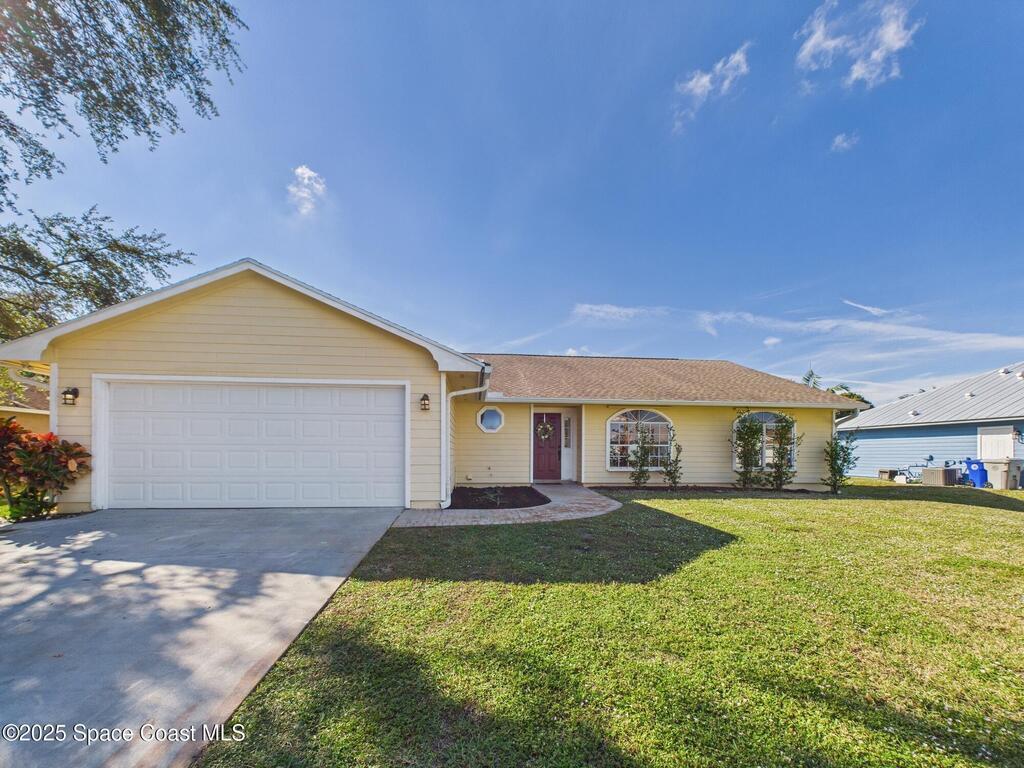 1915 19th Avenue, Vero Beach, FL 32962