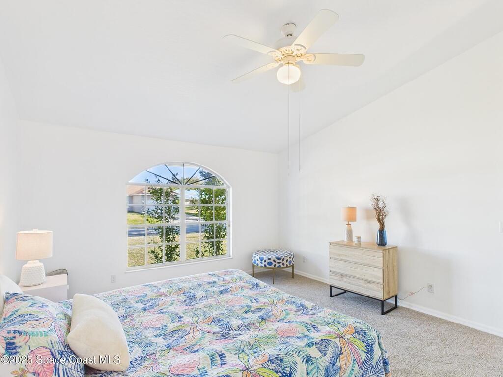 1915 19th Avenue, Vero Beach, FL 32962