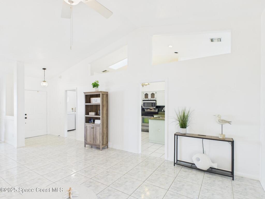 1915 19th Avenue, Vero Beach, FL 32962