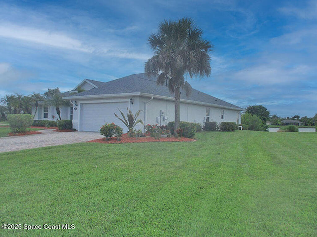 935 Southlakes Way, Vero Beach, FL 32968