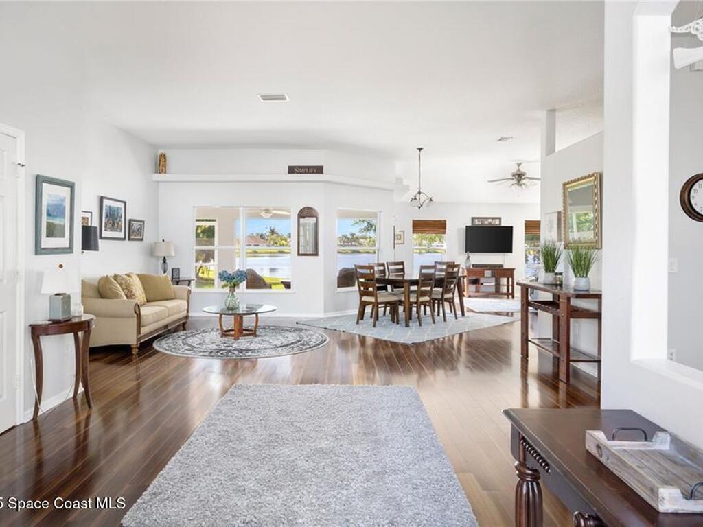 935 Southlakes Way, Vero Beach, FL 32968