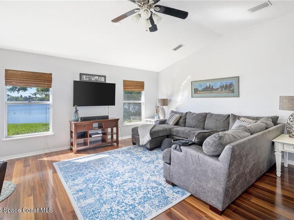 935 Southlakes Way, Vero Beach, FL 32968