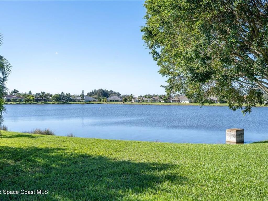 935 Southlakes Way, Vero Beach, FL 32968