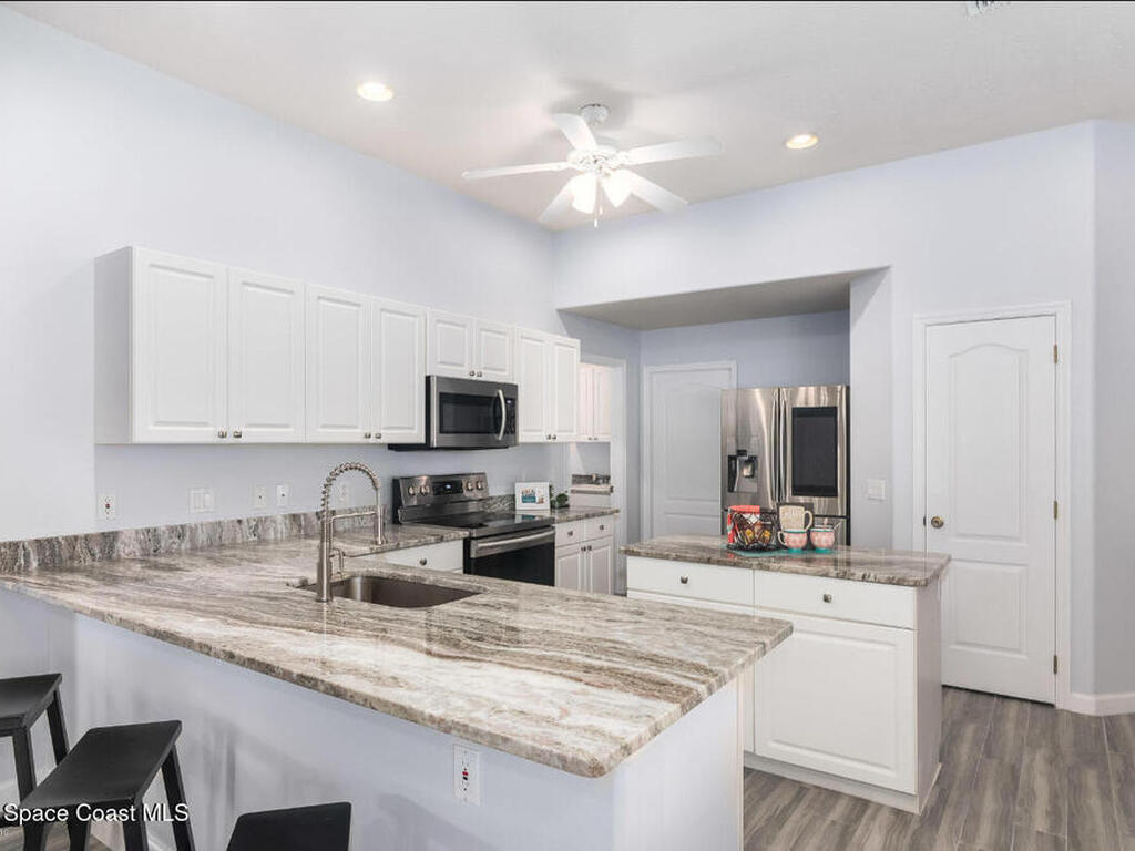 530 Sunset Lakes Drive, Merritt Island, FL 32953