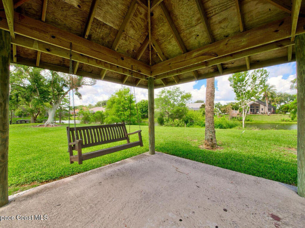 530 Sunset Lakes Drive, Merritt Island, FL 32953