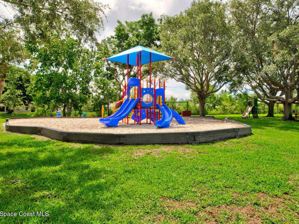 530 Sunset Lakes Drive, Merritt Island, FL 32953