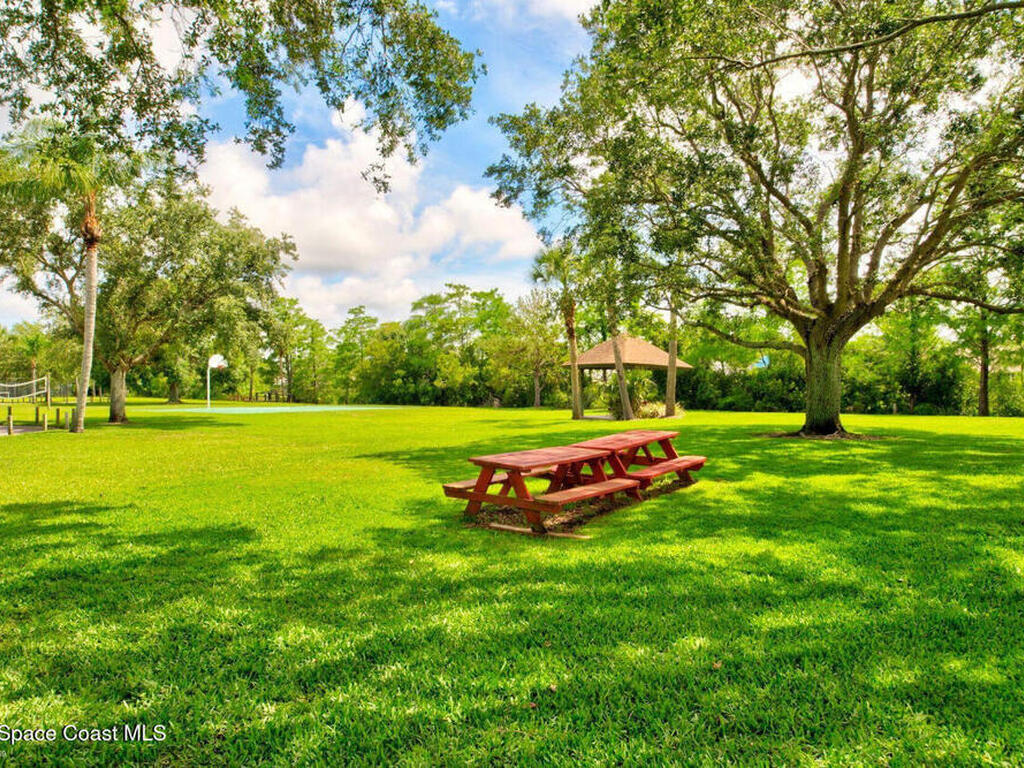 530 Sunset Lakes Drive, Merritt Island, FL 32953