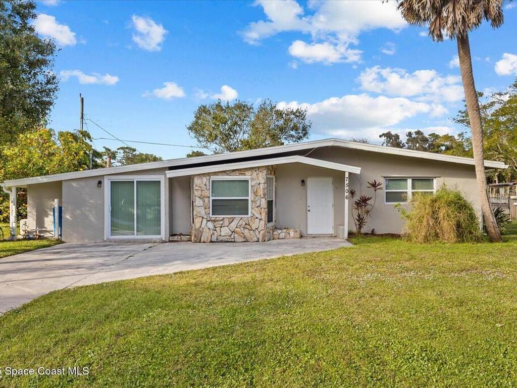 7506 Roberts Road, Fort Pierce, FL 34951