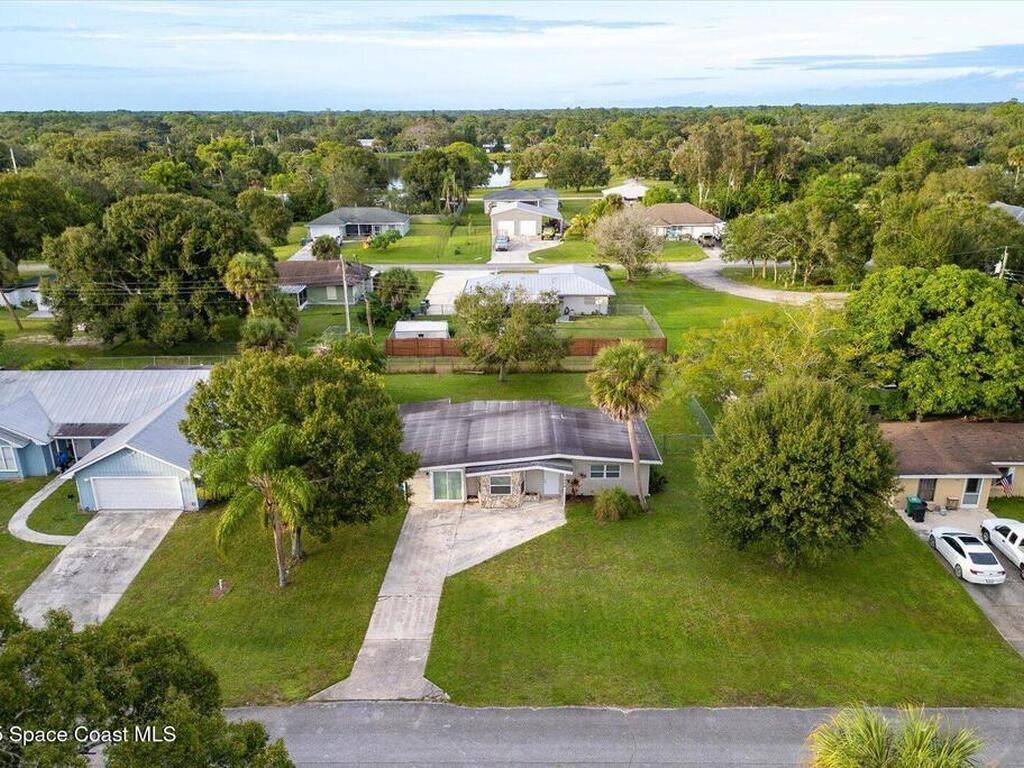 7506 Roberts Road, Fort Pierce, FL 34951