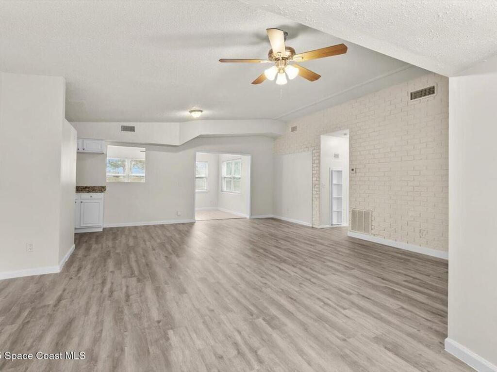 7506 Roberts Road, Fort Pierce, FL 34951