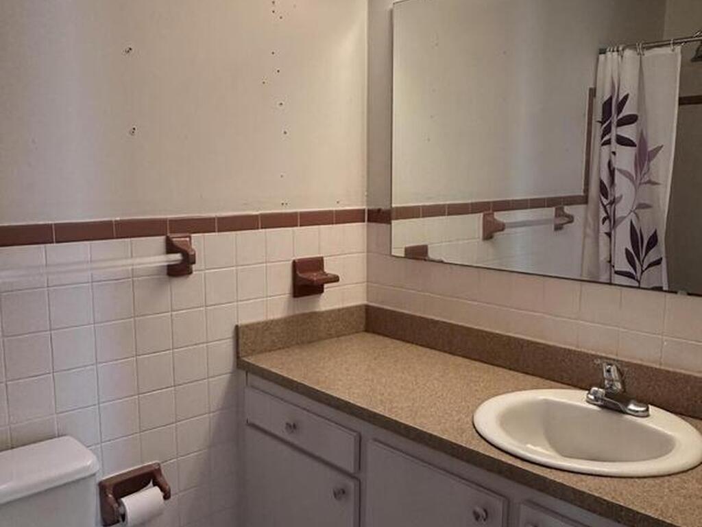 905 Grant Road, Titusville, FL 32780