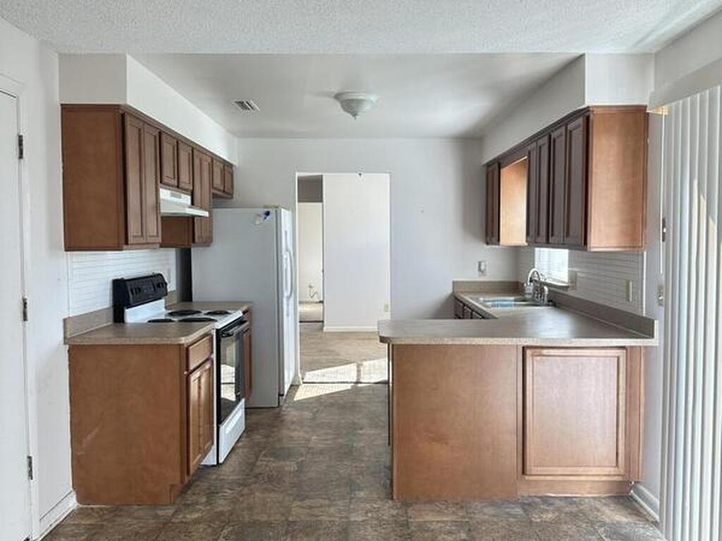 905 Grant Road, Titusville, FL 32780