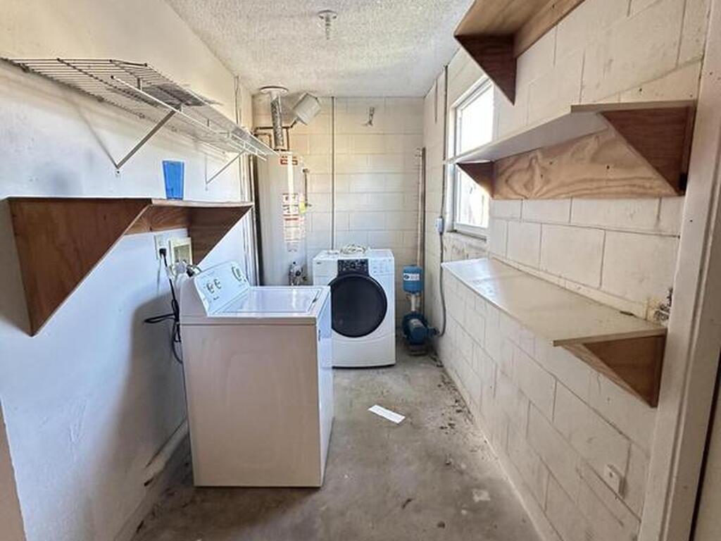 905 Grant Road, Titusville, FL 32780