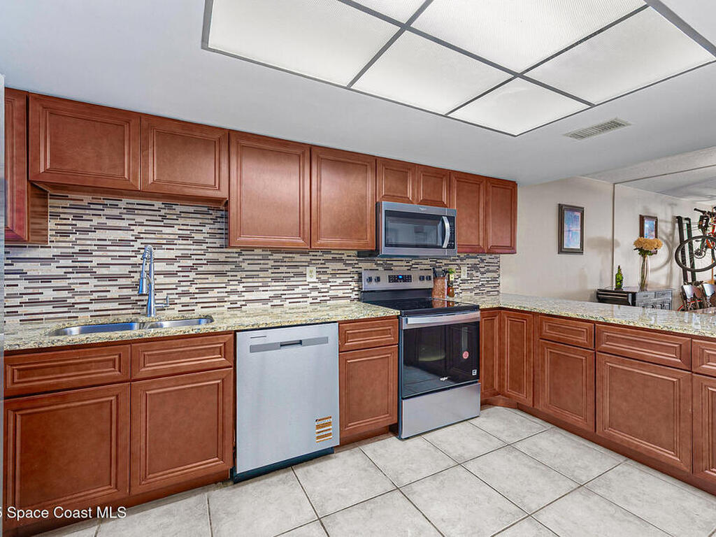 325 Tangle Run Boulevard, Melbourne, FL 32940