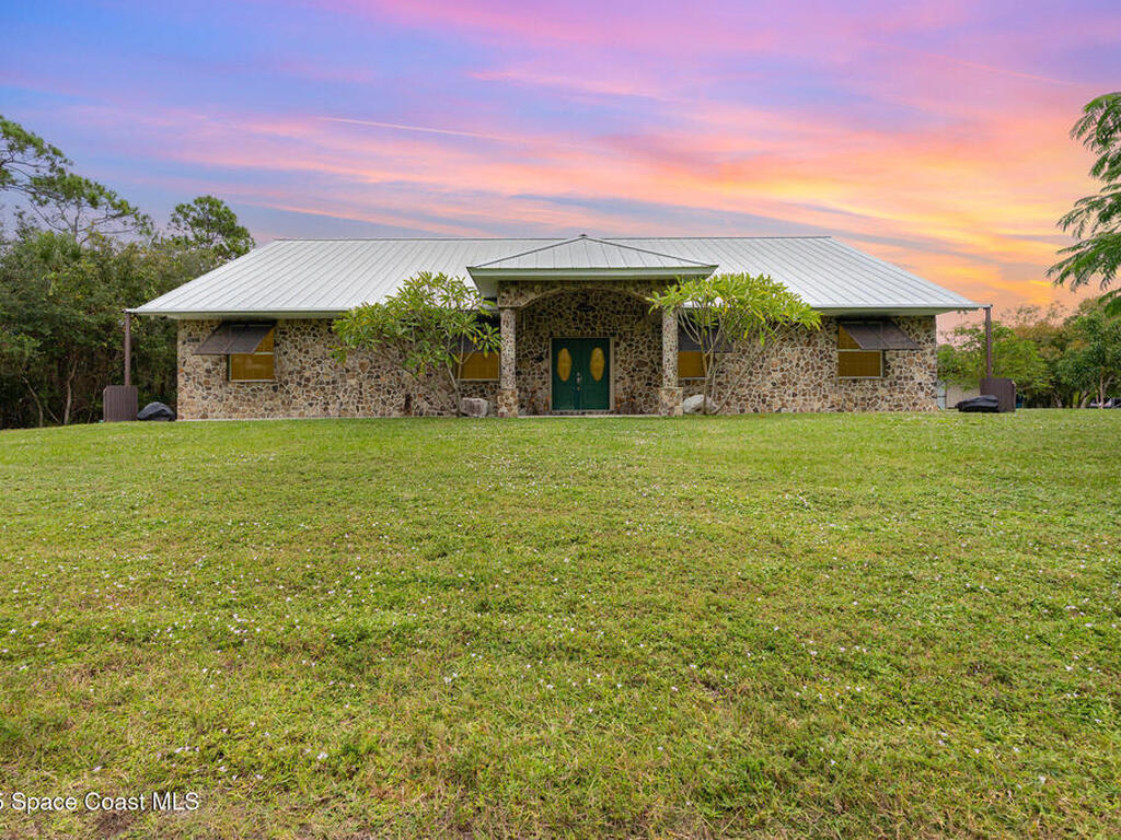 4207 Fortuna Avenue, Grant-Valkaria, FL 32950