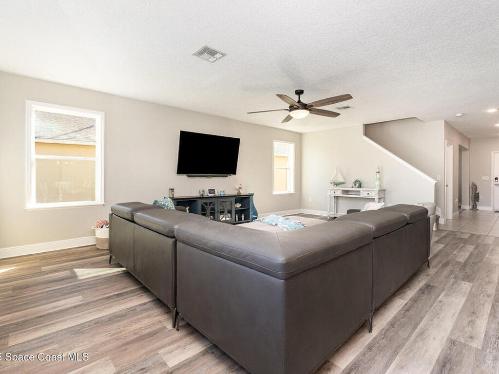 960 Bear Lake Drive, Rockledge, FL 32955