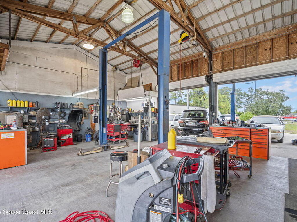 3330 N Courtenay Parkway, Merritt Island, FL 32953