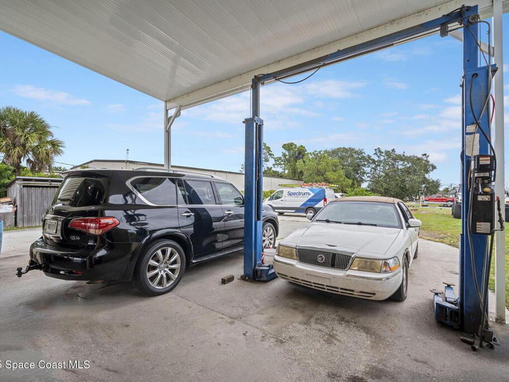 3330 N Courtenay Parkway, Merritt Island, FL 32953