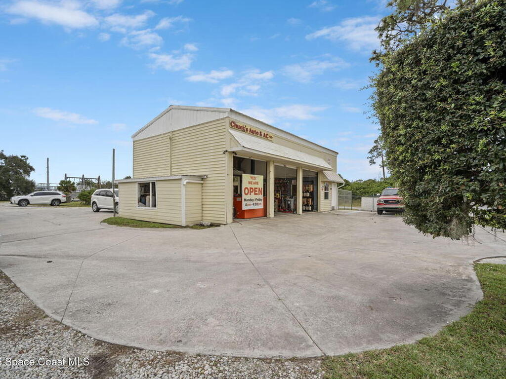 3330 N Courtenay Parkway, Merritt Island, FL 32953