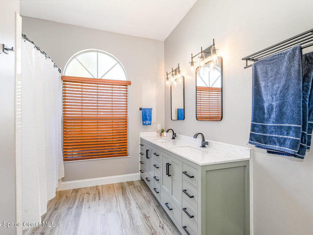 1617 Sun Pointe Place, Merritt Island, FL 32952