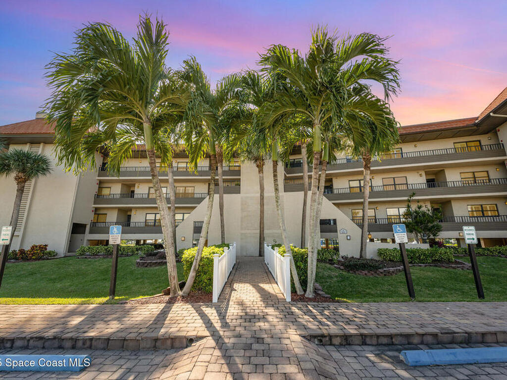 18 Marina Isles Boulevard, Indian Harbour Beach, FL 32937