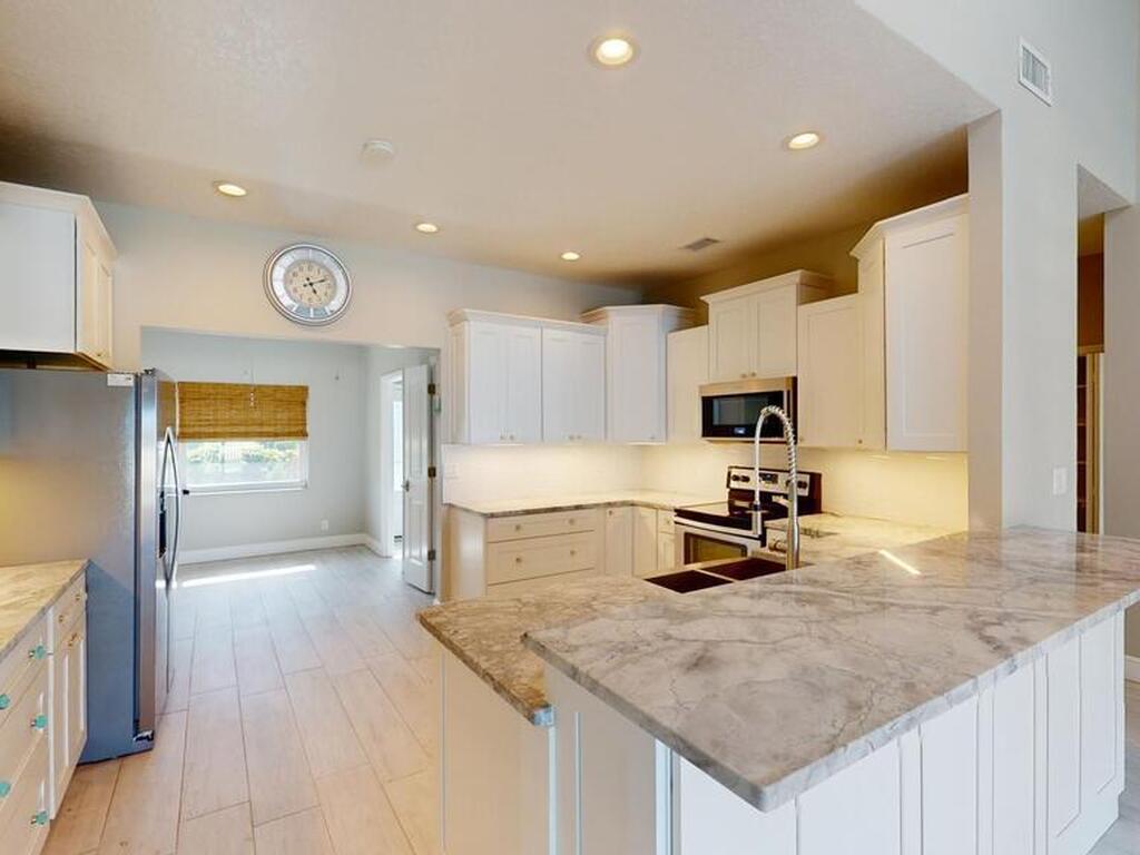 959 N Highway A1a Highway, Indialantic, FL 32903