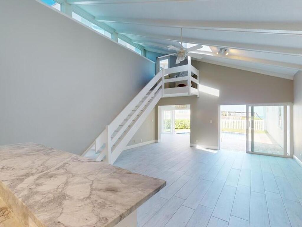 959 N Highway A1a Highway, Indialantic, FL 32903