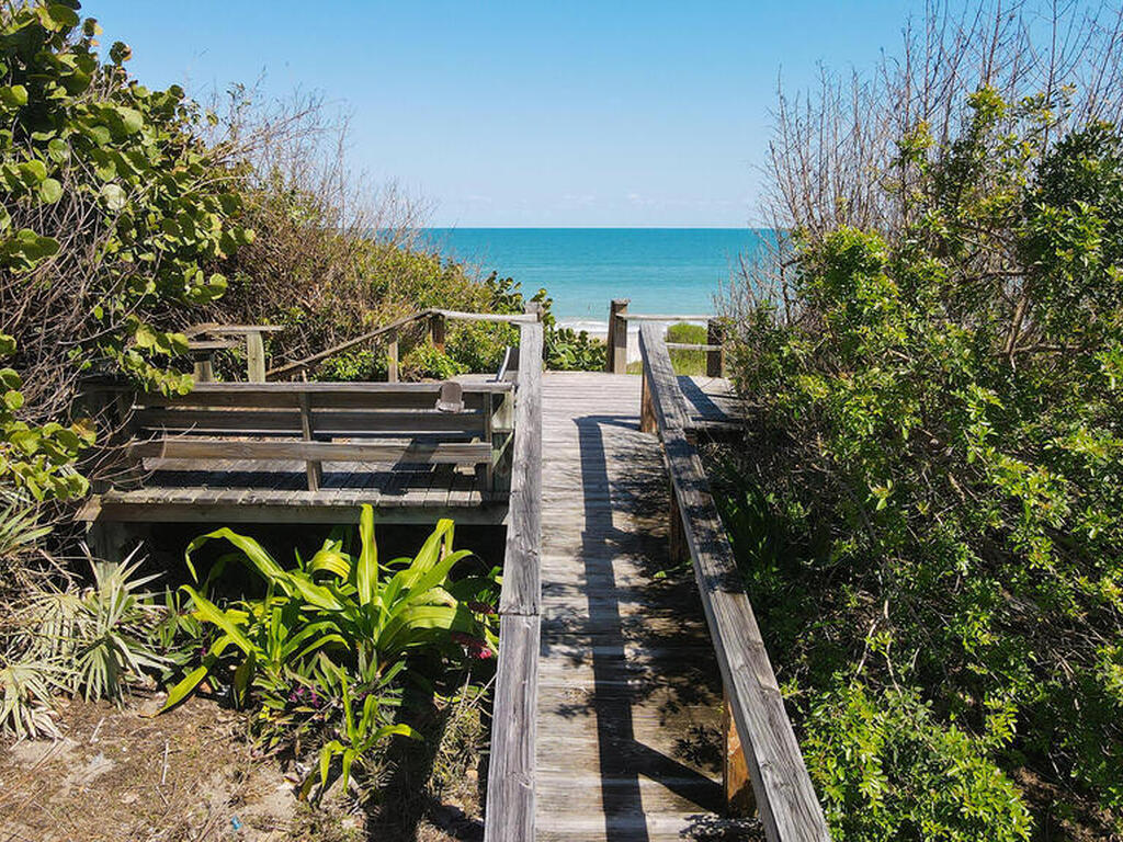 959 N Highway A1a Highway, Indialantic, FL 32903