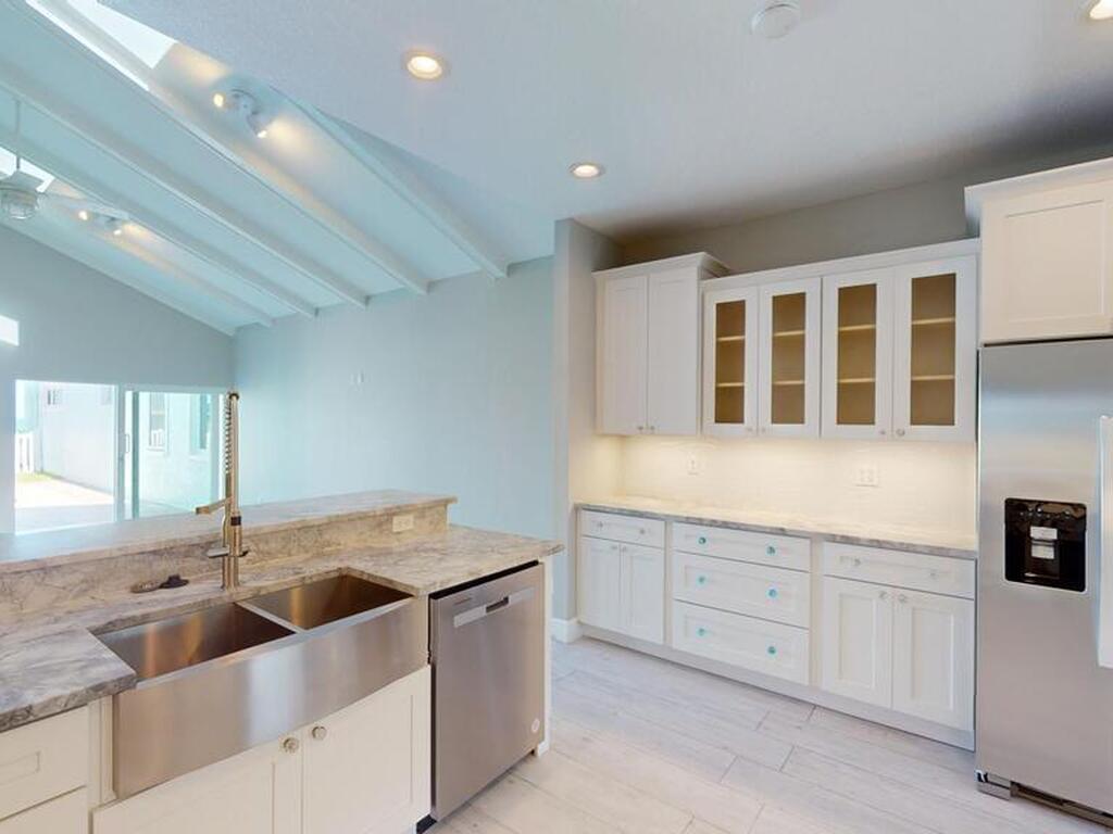 959 N Highway A1a Highway, Indialantic, FL 32903