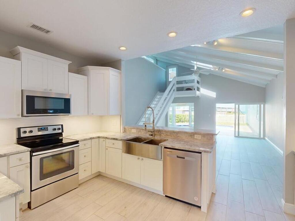 959 N Highway A1a Highway, Indialantic, FL 32903