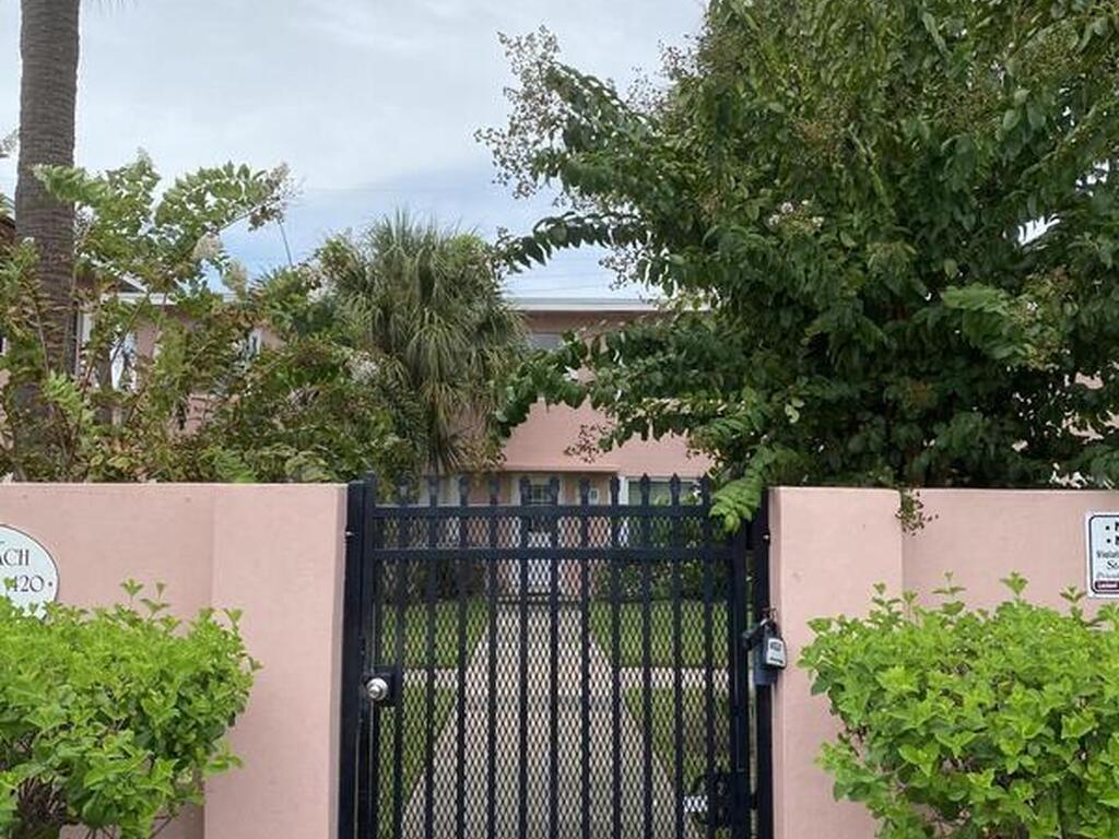 420 Monroe Avenue, Cape Canaveral, FL 32920