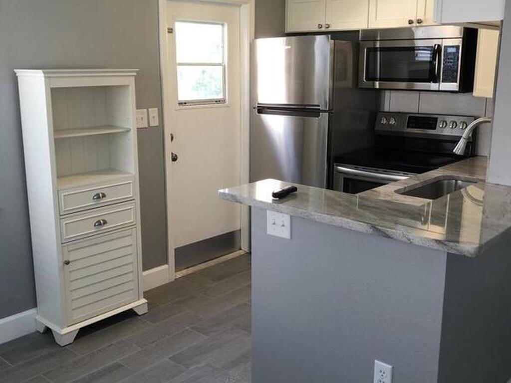 420 Monroe Avenue, Cape Canaveral, FL 32920