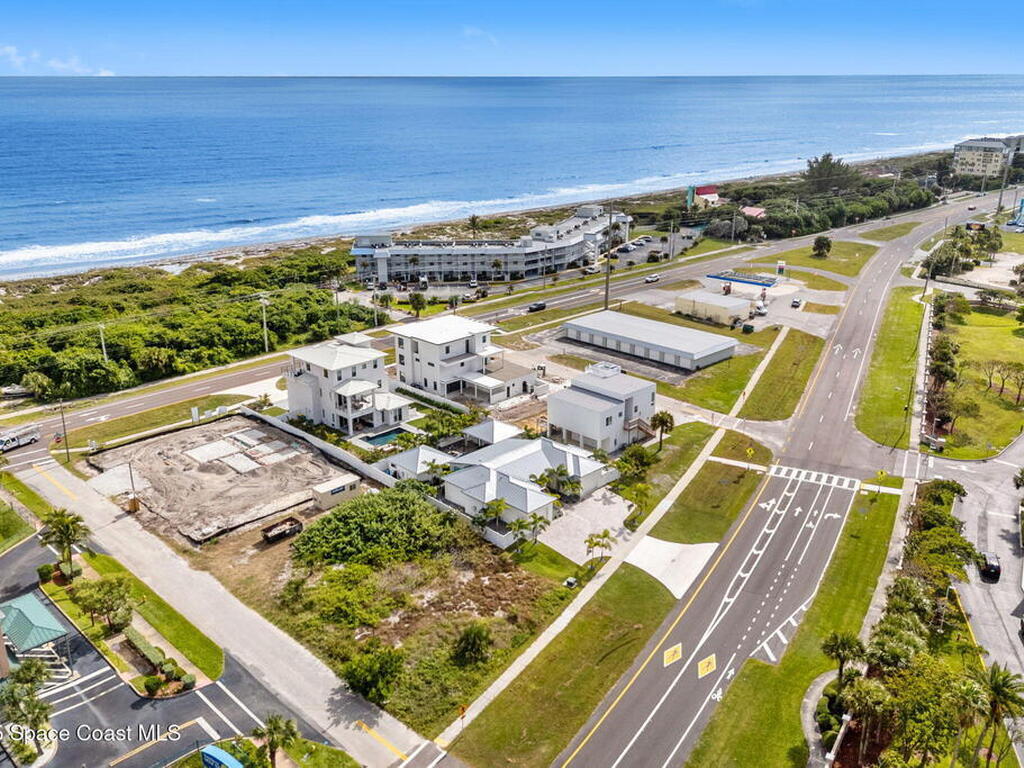 2021 S Orlando Avenue, Cocoa Beach, FL 32931