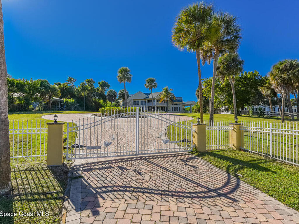 3343 S Indian River Drive, Fort Pierce, FL 34982