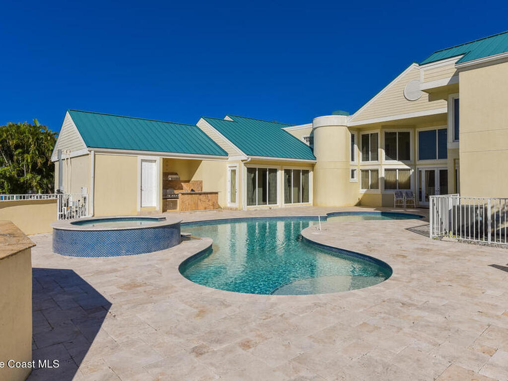 3343 S Indian River Drive, Fort Pierce, FL 34982