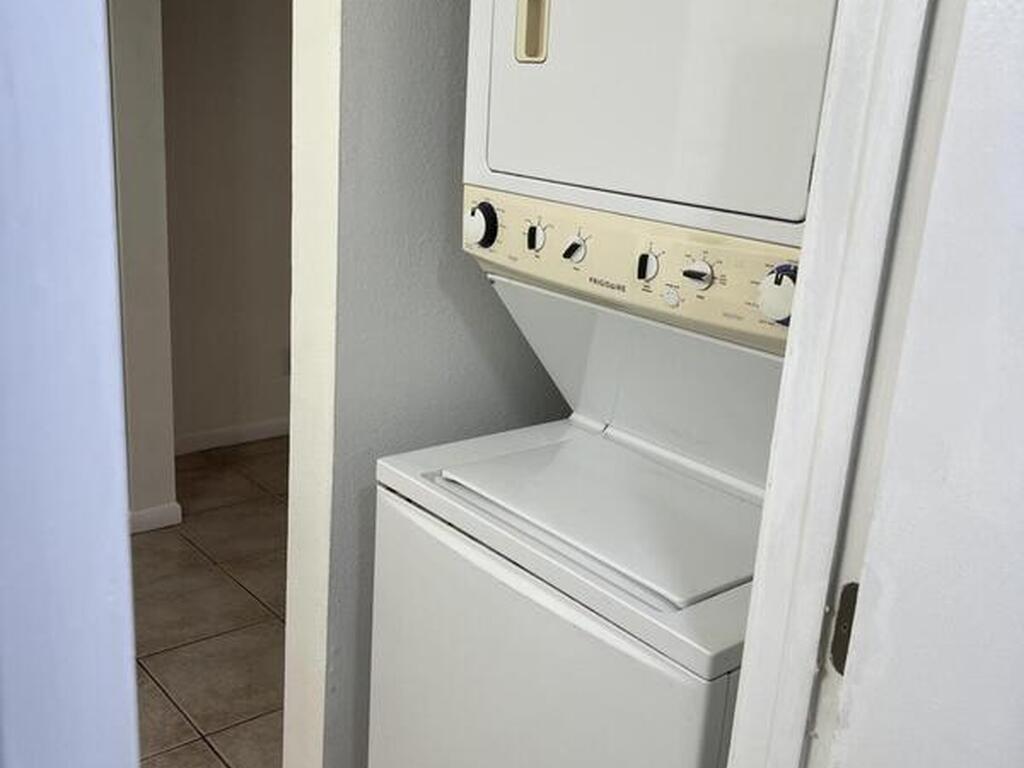 1609 Sunny Brook Lane, Palm Bay, FL 32905