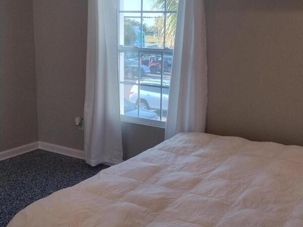 390 W Cocoa Beach Causeway, Cocoa Beach, FL 32931