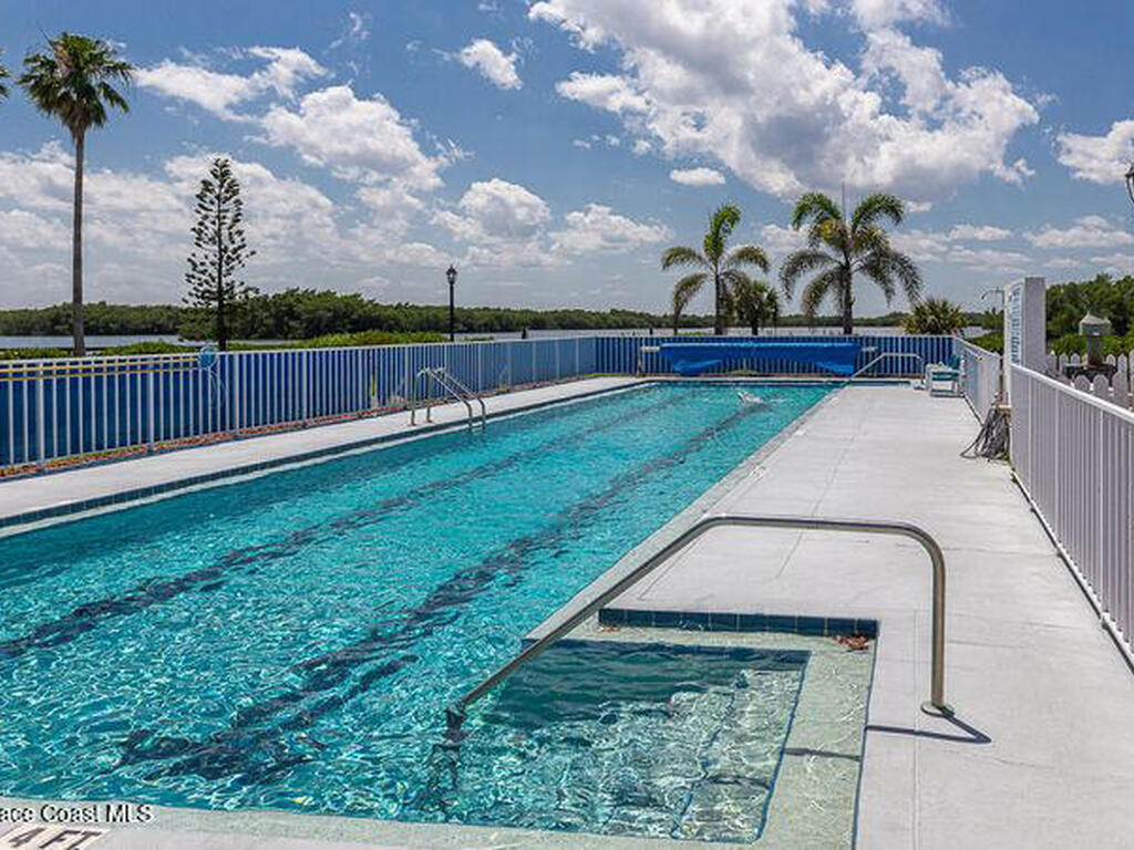 660 S Brevard Avenue, Cocoa Beach, FL 32931