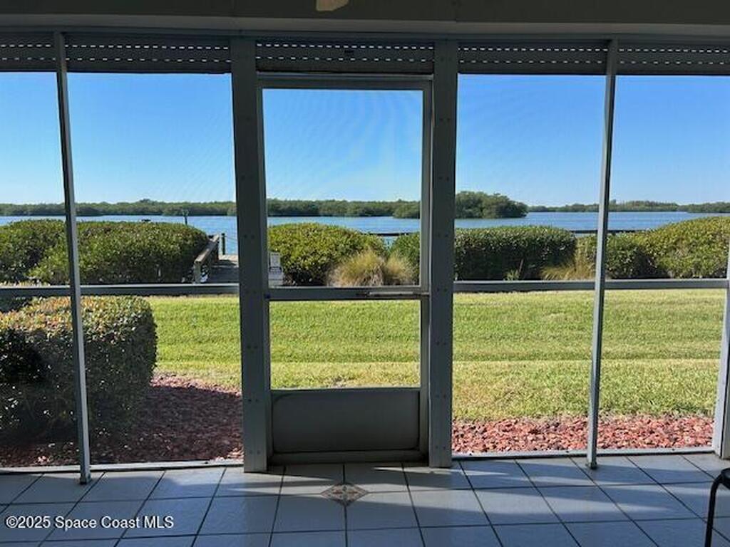 660 S Brevard Avenue, Cocoa Beach, FL 32931