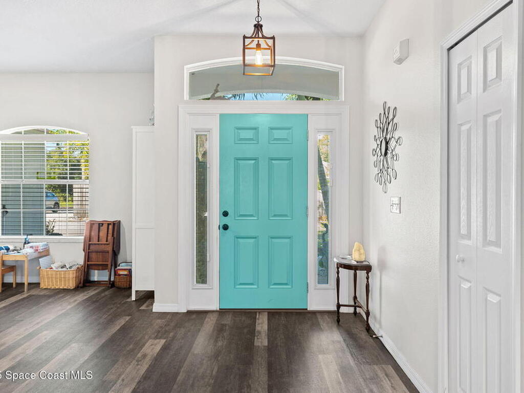 1564 S Tropical Trail, Merritt Island, FL 32952