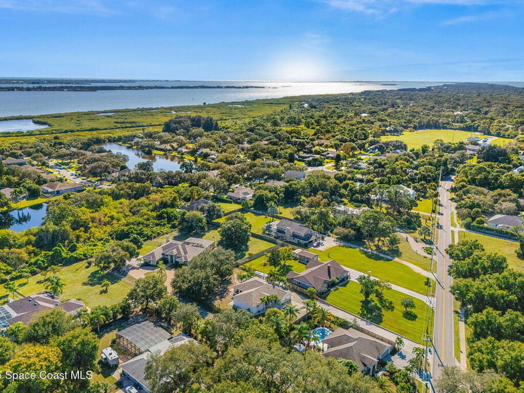 1564 S Tropical Trail, Merritt Island, FL 32952