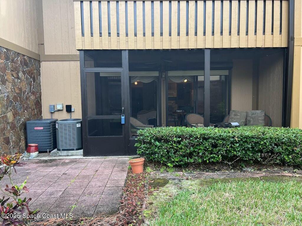 9032 Manchester Lane, Melbourne, FL 32904