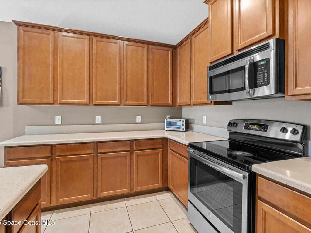 2389 Snapdragon Drive, Palm Bay, FL 32907